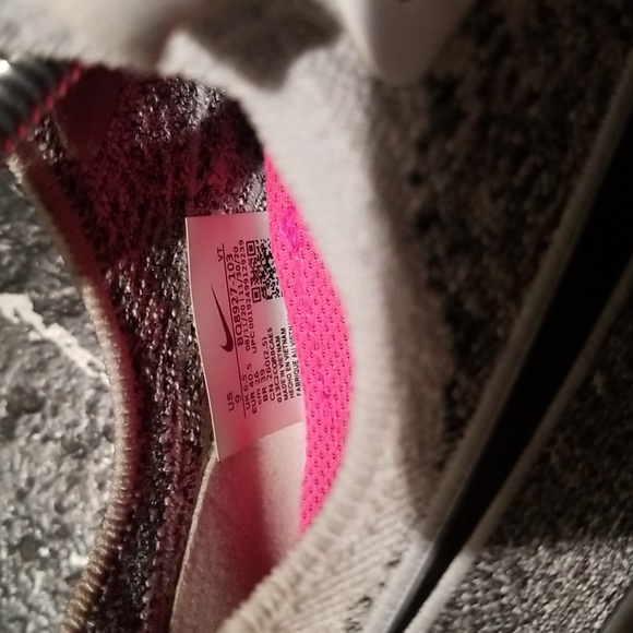 NIKE BQ8927-103 SZ 9  EPIC REACT FLYKNIT 2 OREO PINK - Picture 3 of 4